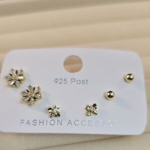 Gold Flower and Bee Stud Earrings Set 925 Post